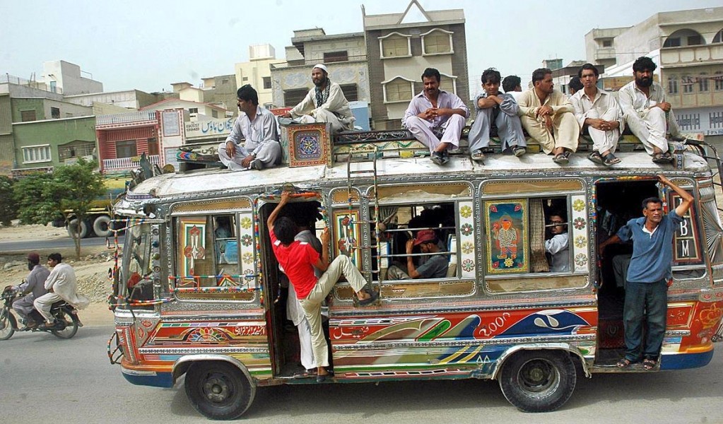 karachi-bus