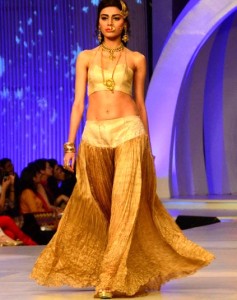 bridal-fashion-show-karachi-3