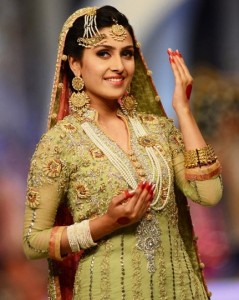 bridal-fashion-show-karachi-5