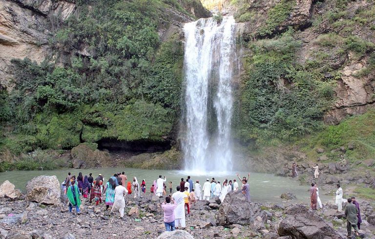 hazara-waterfall-sajjikot