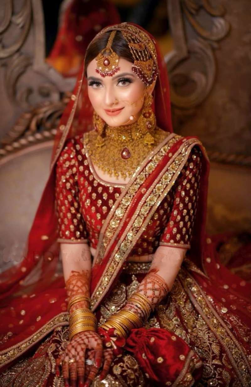 For Pakistani brides, find Indian Sabyasachi very special